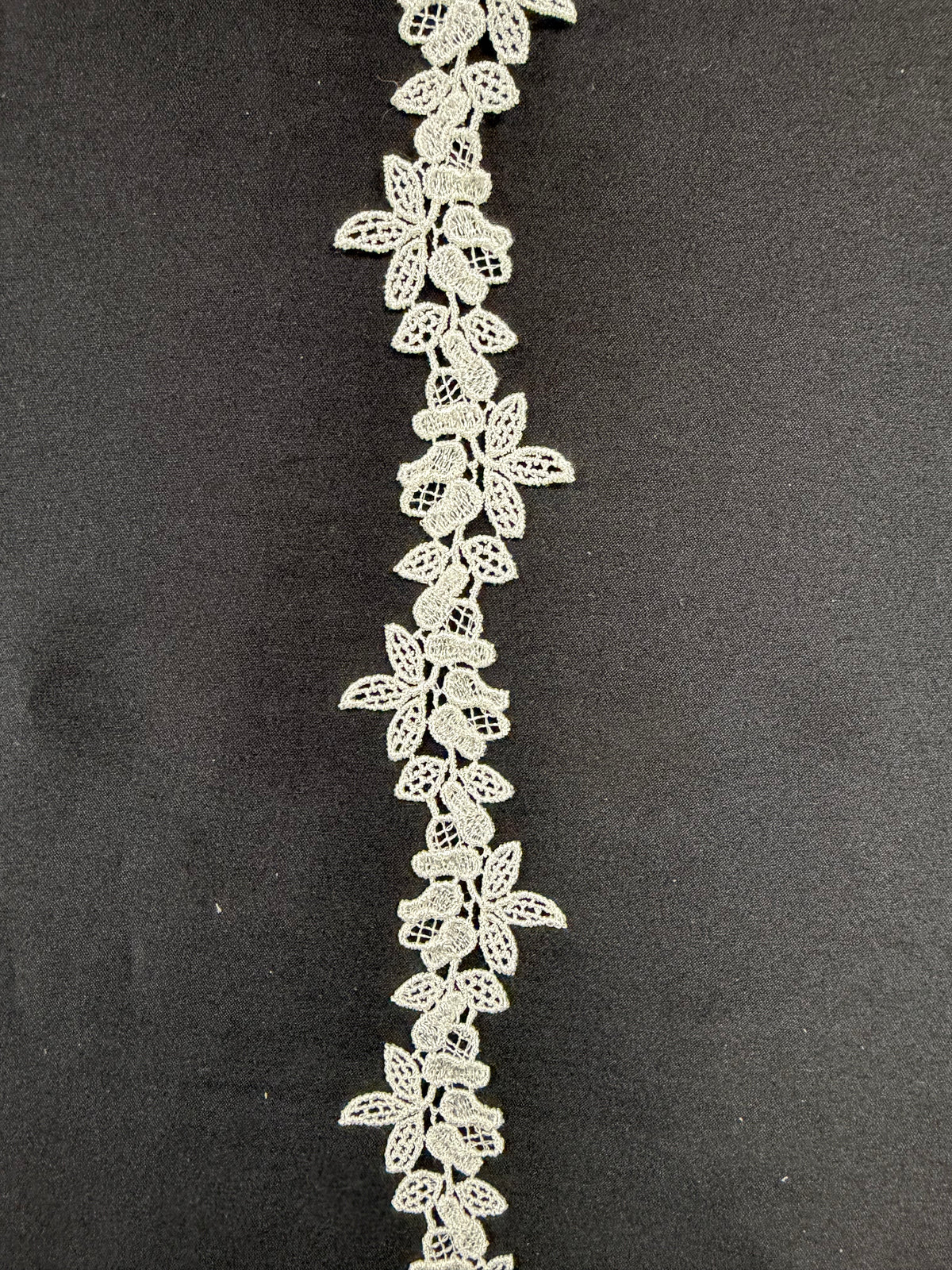 Elfenbein-Guipüre-Spitzenborte - T981