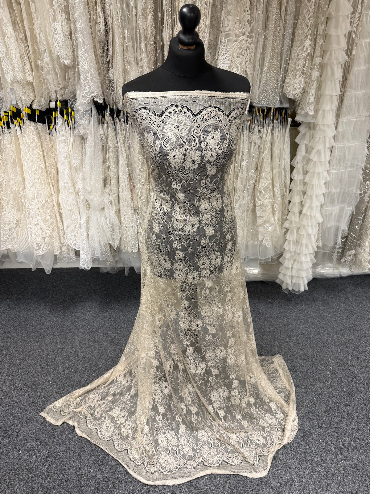 Beige Silk Italian Lace - P282
