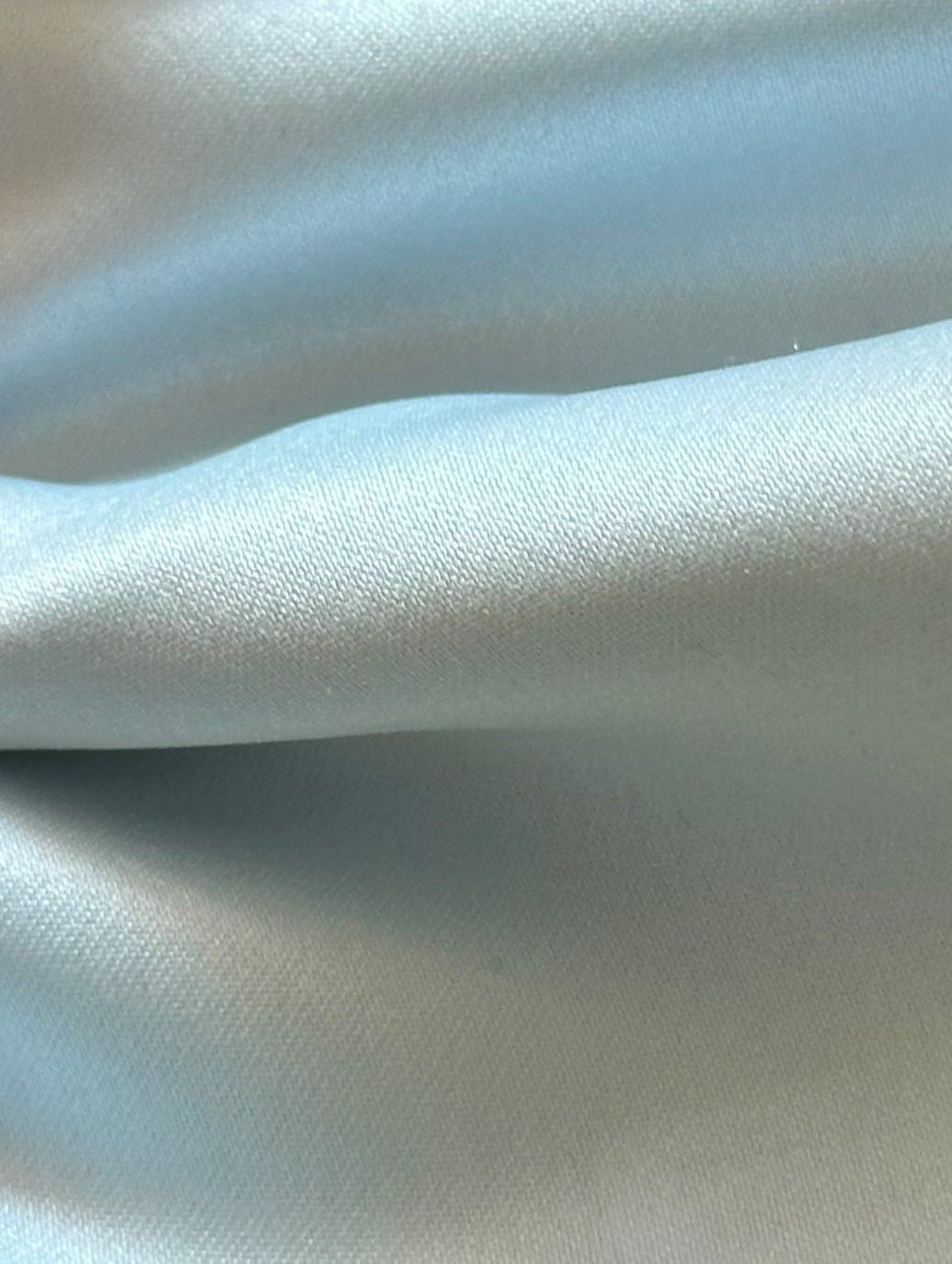 Eisblauer Polyestersatin - Mystique