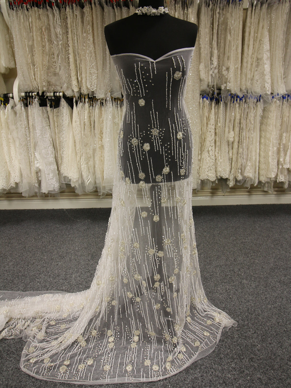 Elfenbeinfarbene Perlenspitze – Alma