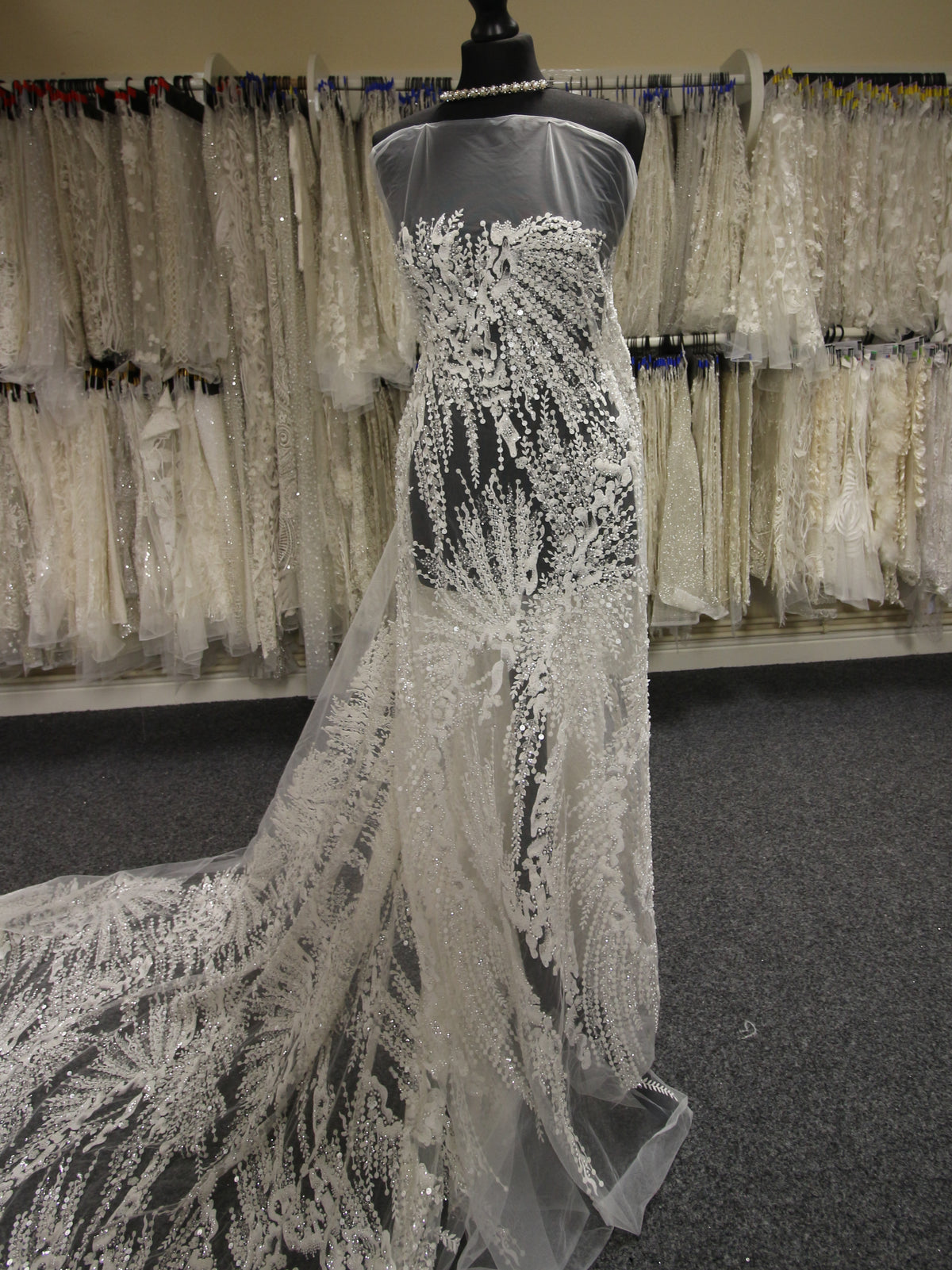 Elfenbeinfarbene Paillettenspitze – Arsenie