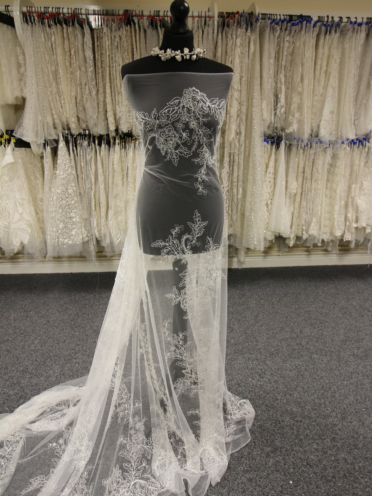 Elfenbeinfarbene Perlenspitze – Bathilda