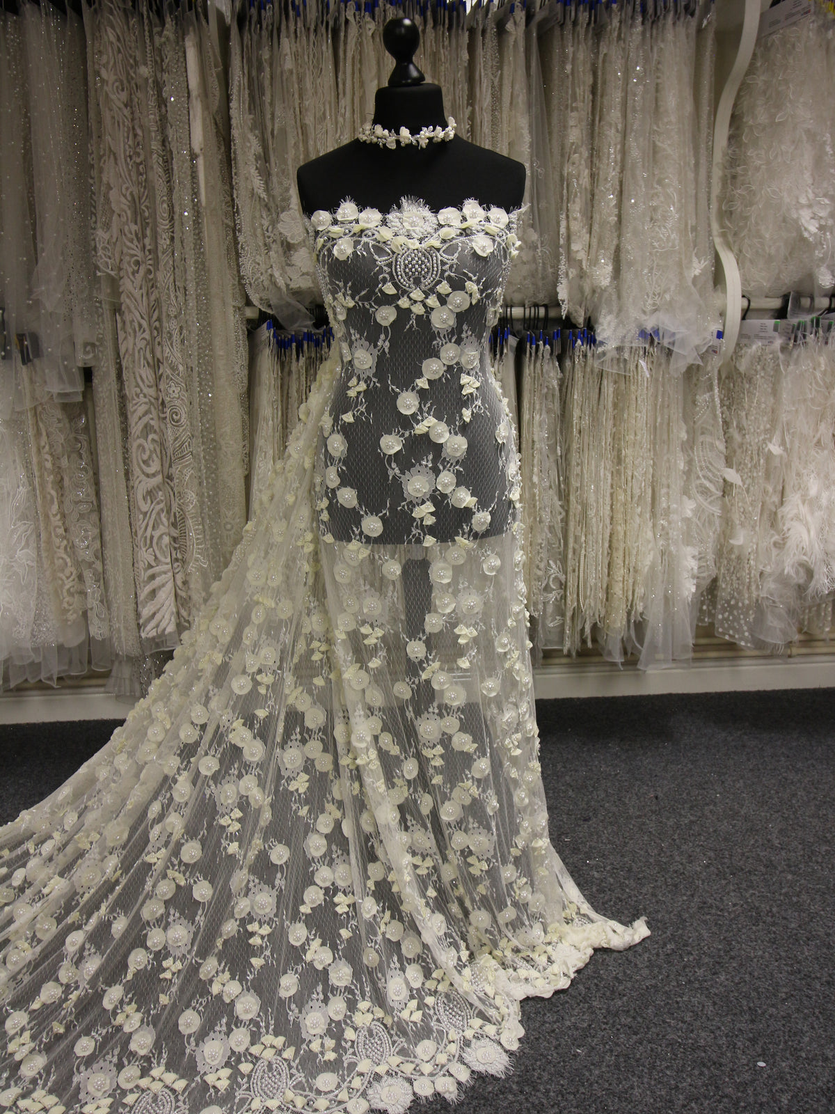 Elfenbeinfarbene Laserspitze – Biella