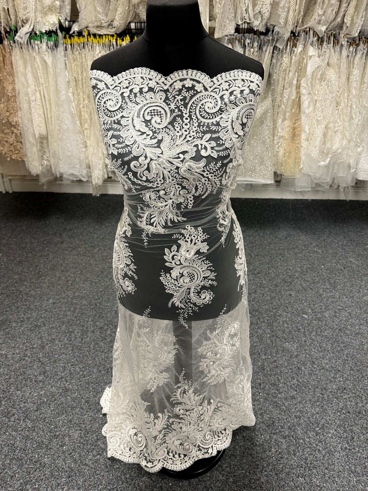 Elfenbeinfarbene Kordelspitze – Boh