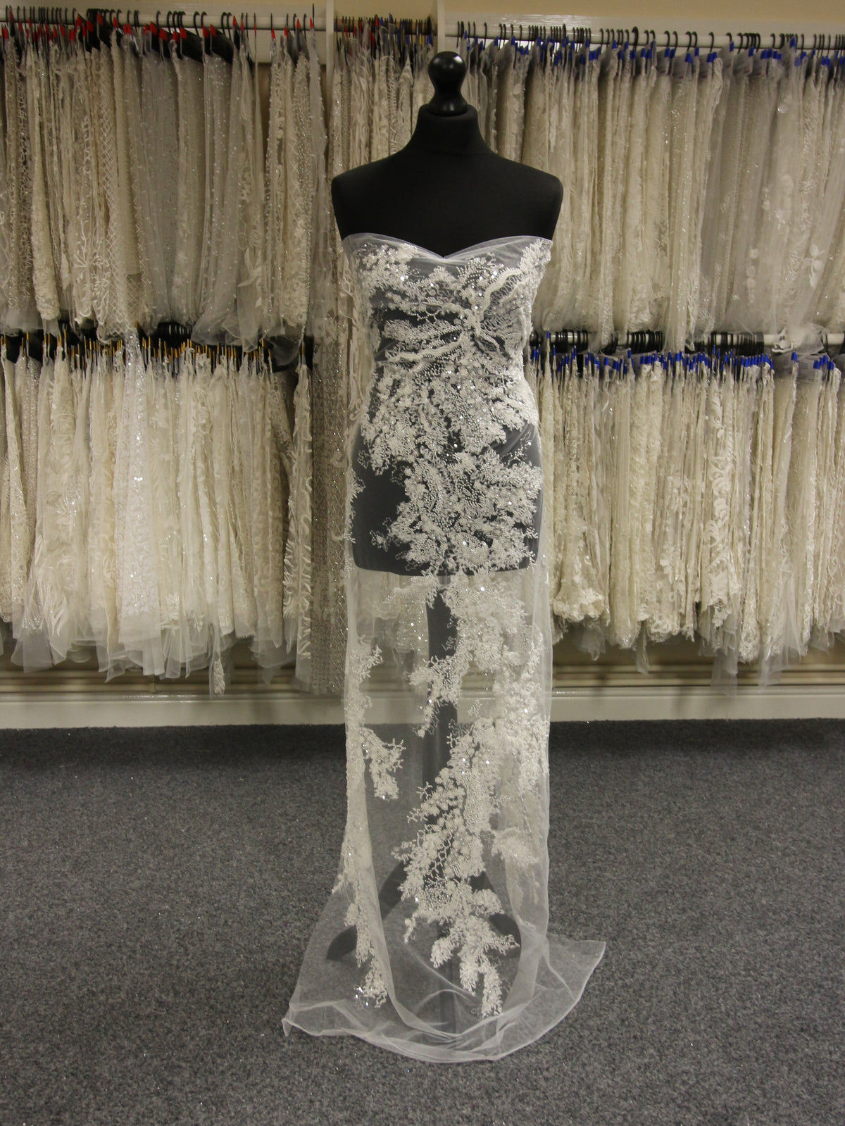 Elfenbeinfarbene Paillettenspitze – Elif