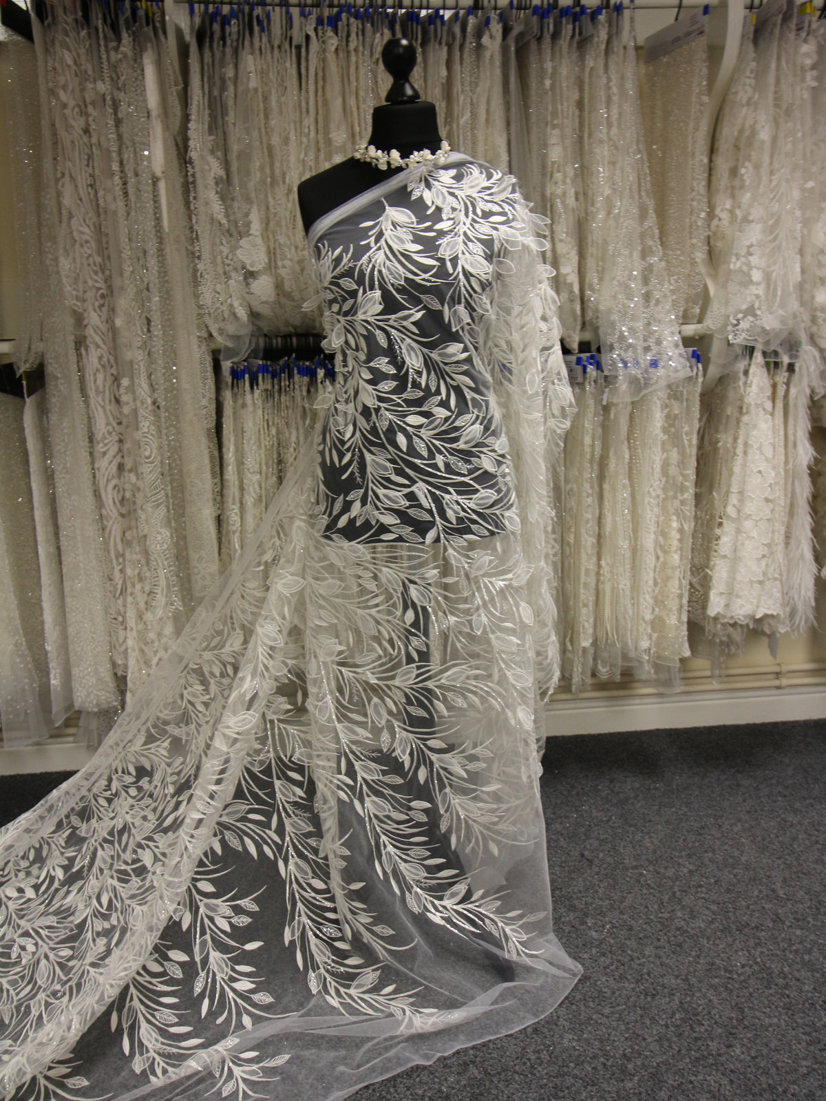 Elfenbeinfarbene 3D-Spitze – Eve