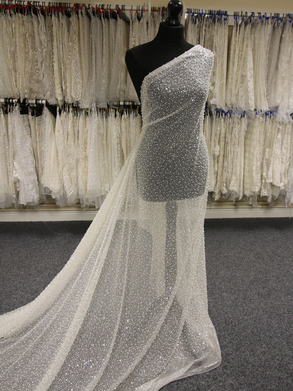 Elfenbeinfarbene Perlen-Glitzer-Spitze – Fauna