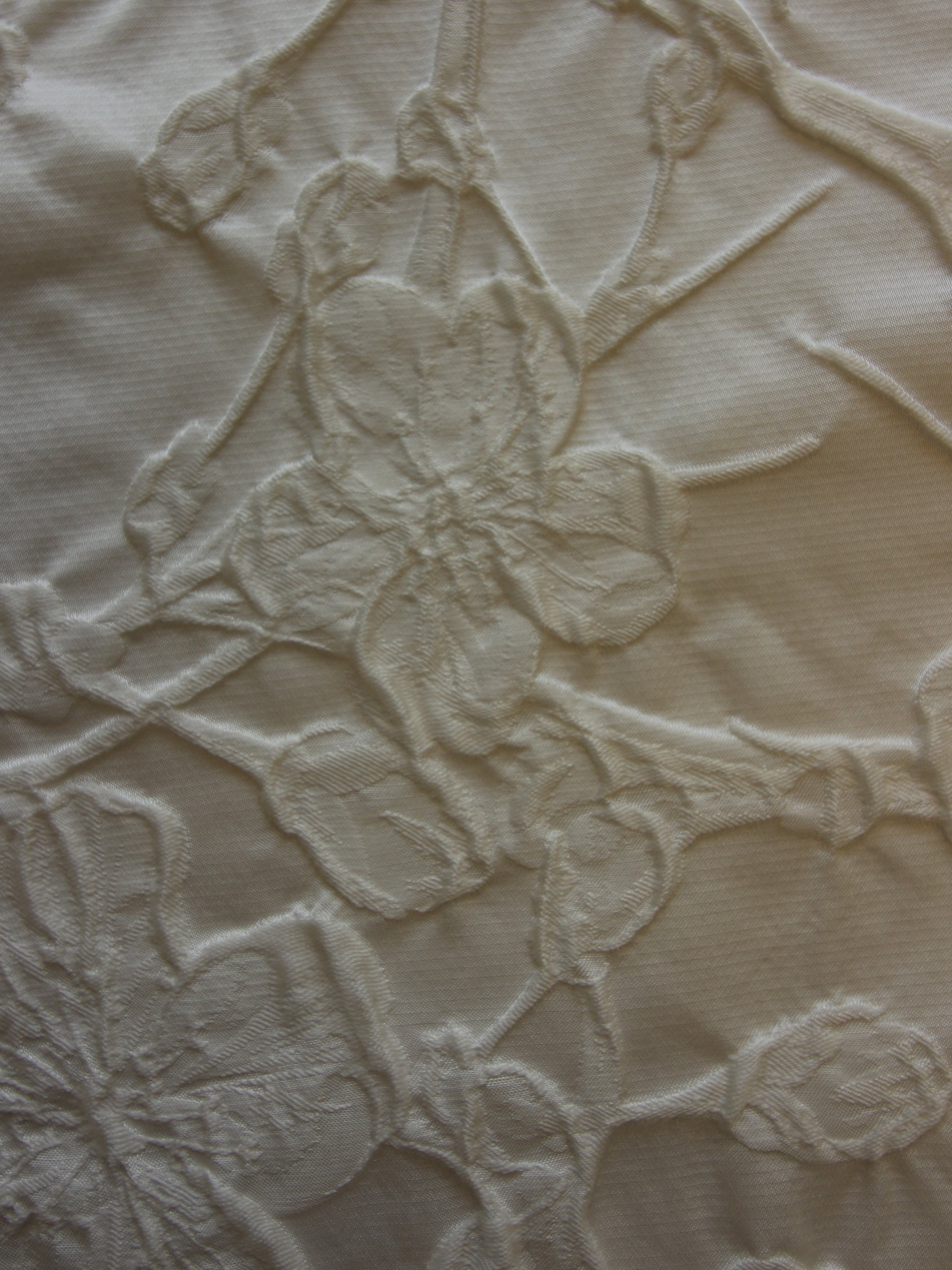 Elfenbein-Cloqué-Brokat – Lambert