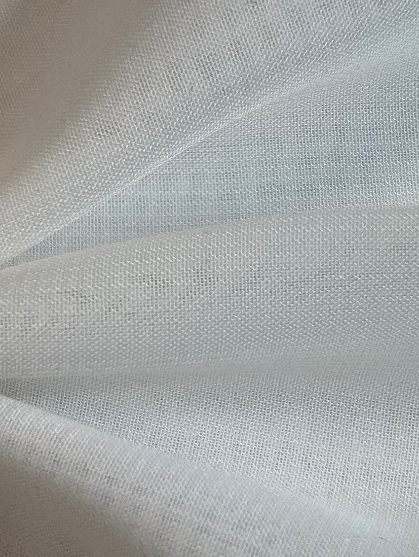 Elfenbeinfarbener Polyester-Chiffon – Benevolence