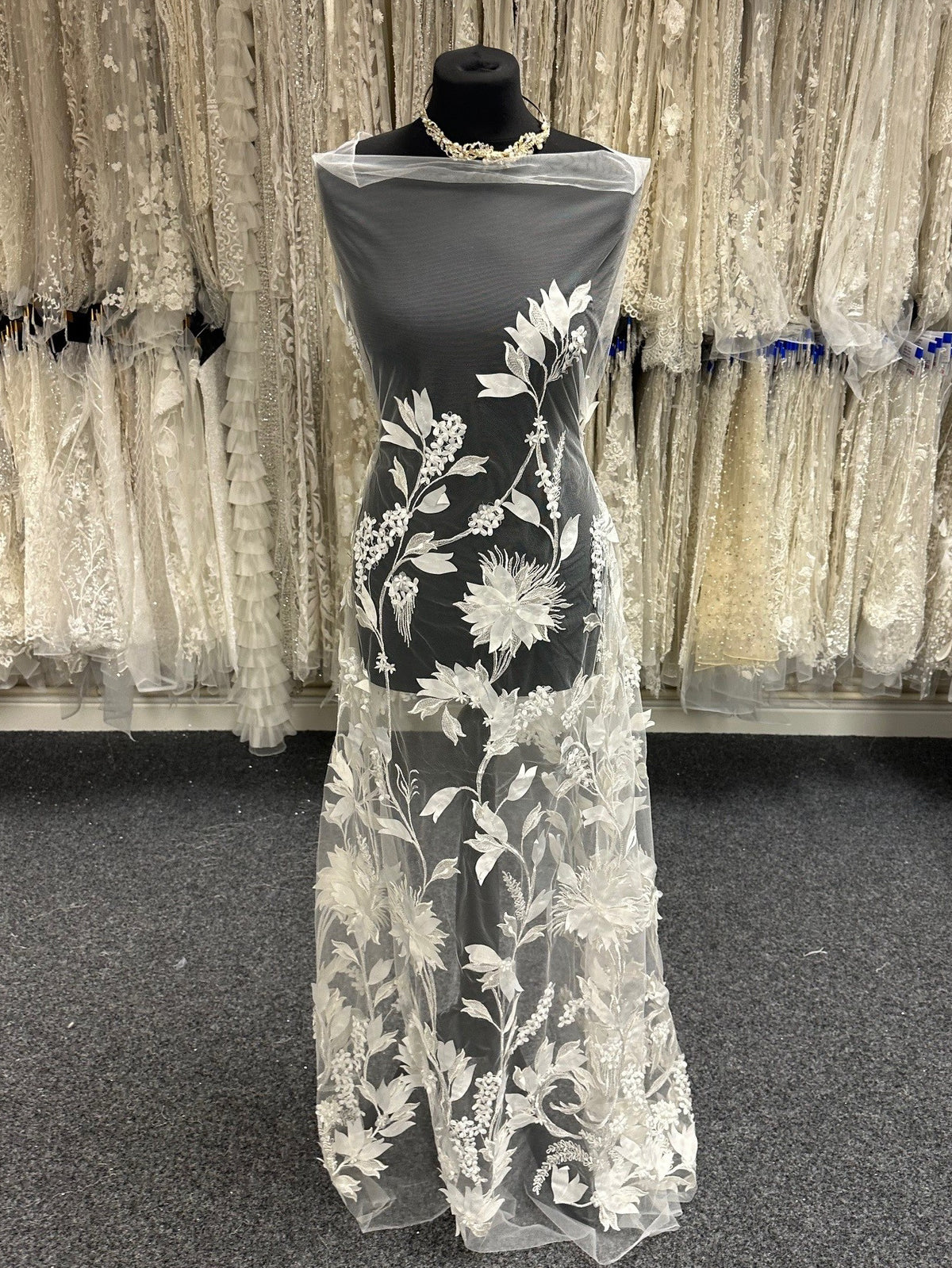 Elfenbeinfarbene 3D-Spitze – Catalina