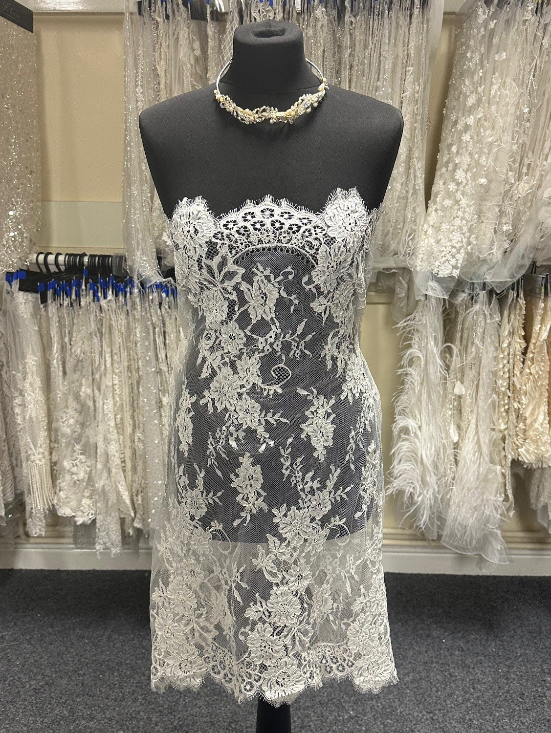 Elfenbeinfarbene Kordelspitze – Brogan