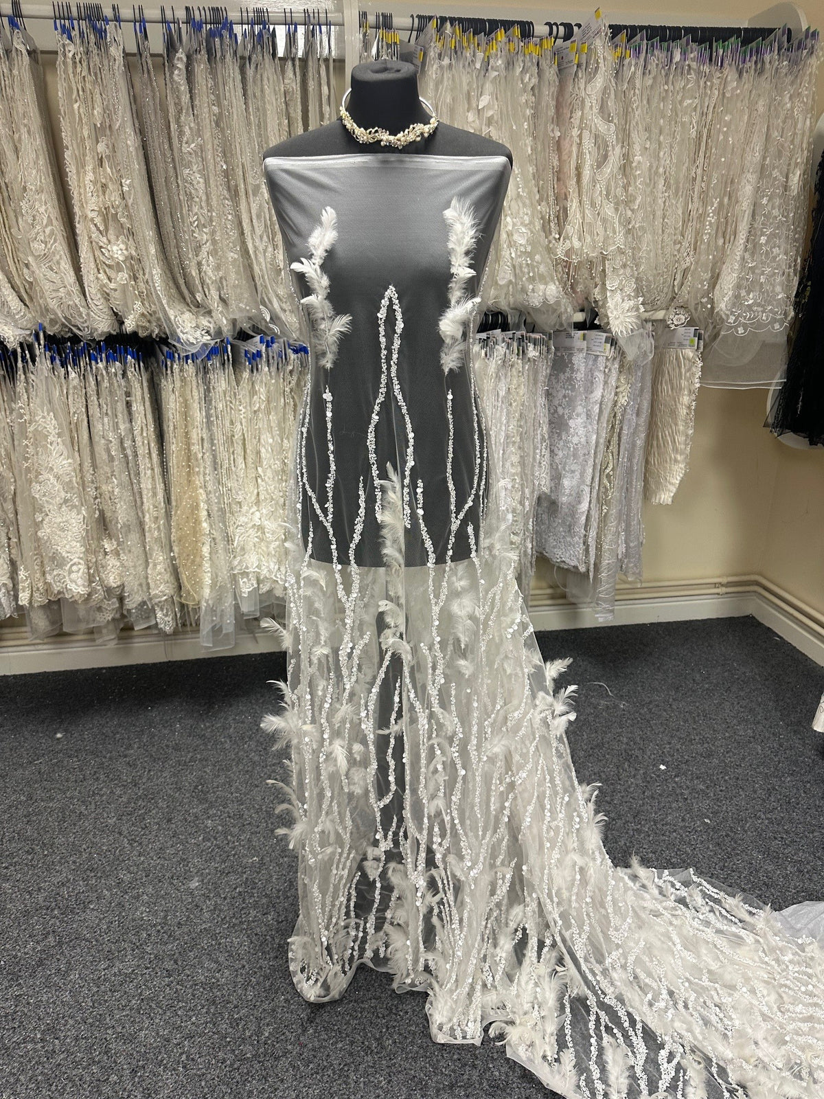 Elfenbeinfederspitze - Lowena