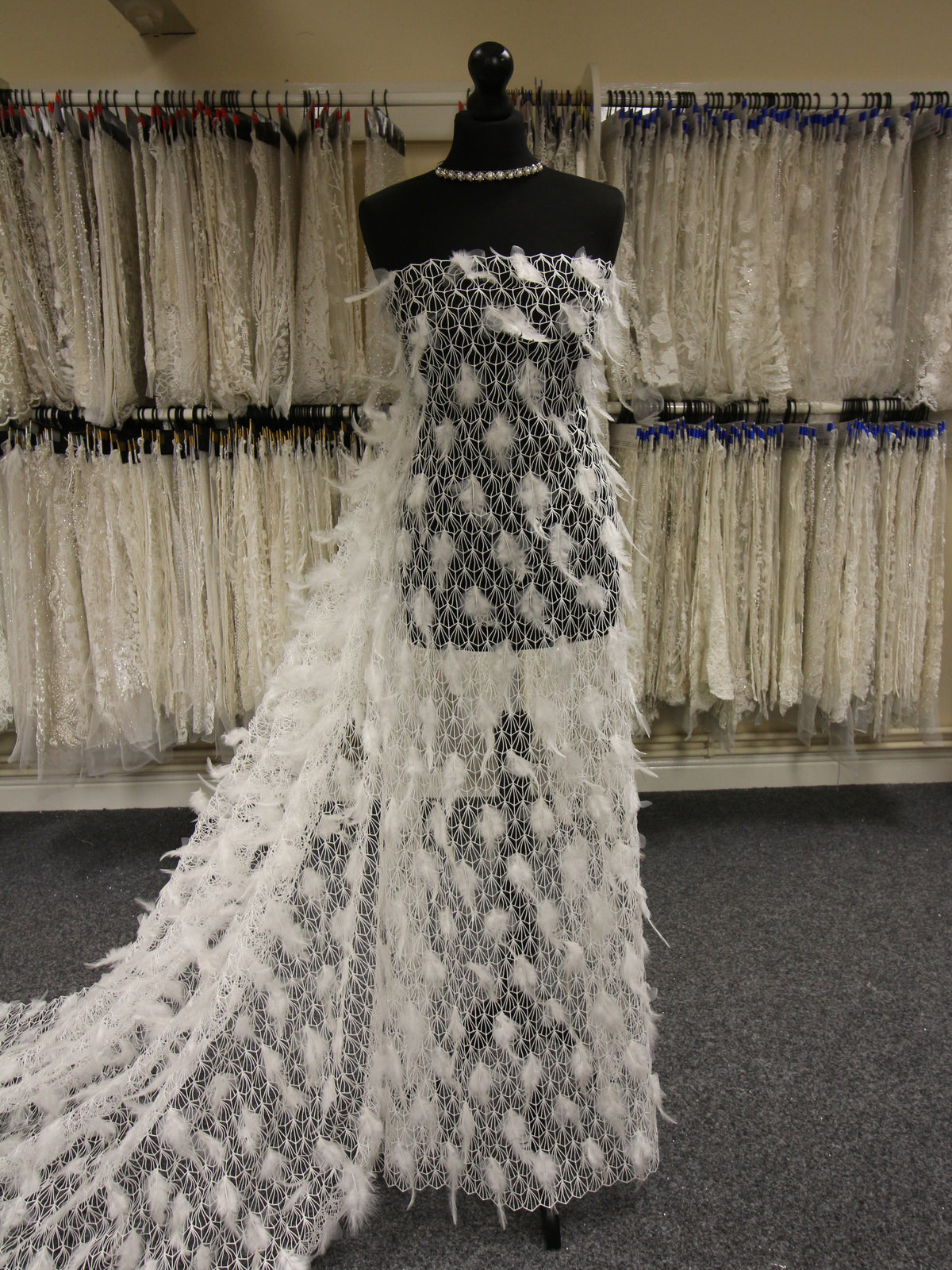 Elfenbeinfederspitze - Deor