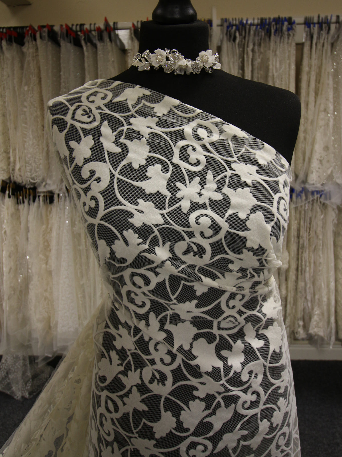 Elfenbeinbeflockter Tüll – Warschau