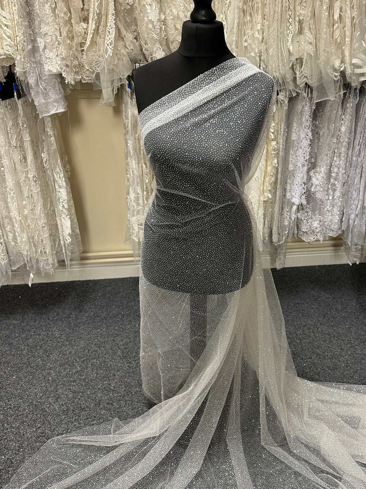 Elfenbeinfarbener Glitzertüll – Spectacular