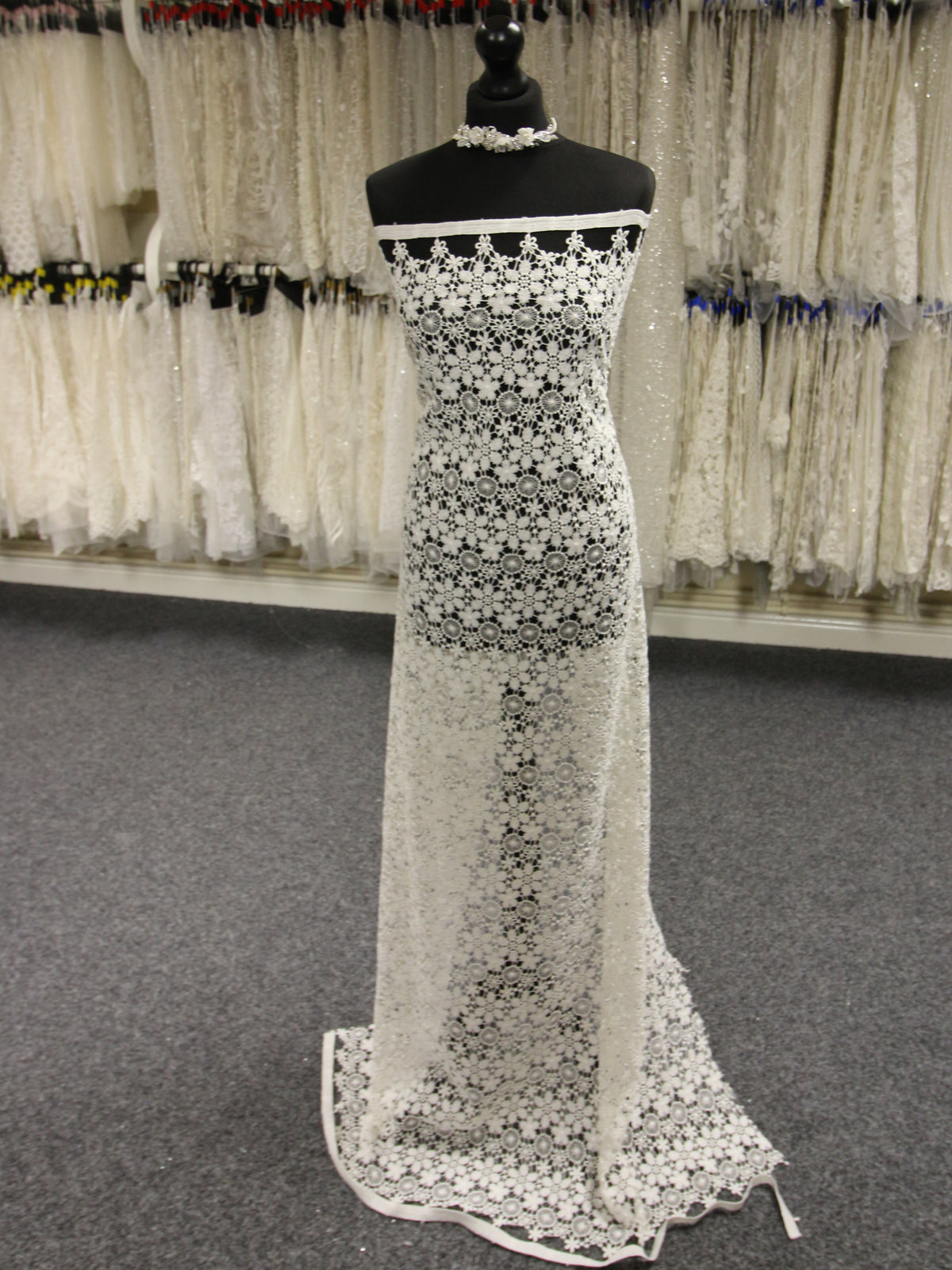 Elfenbeinfarbene Guipure-Spitze – Angiola