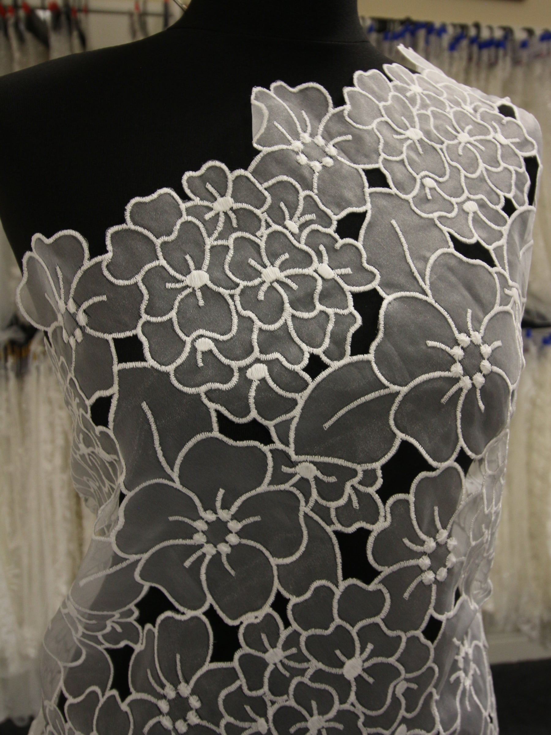 Elfenbeinfarbene Organza-Spitze – Khalisi