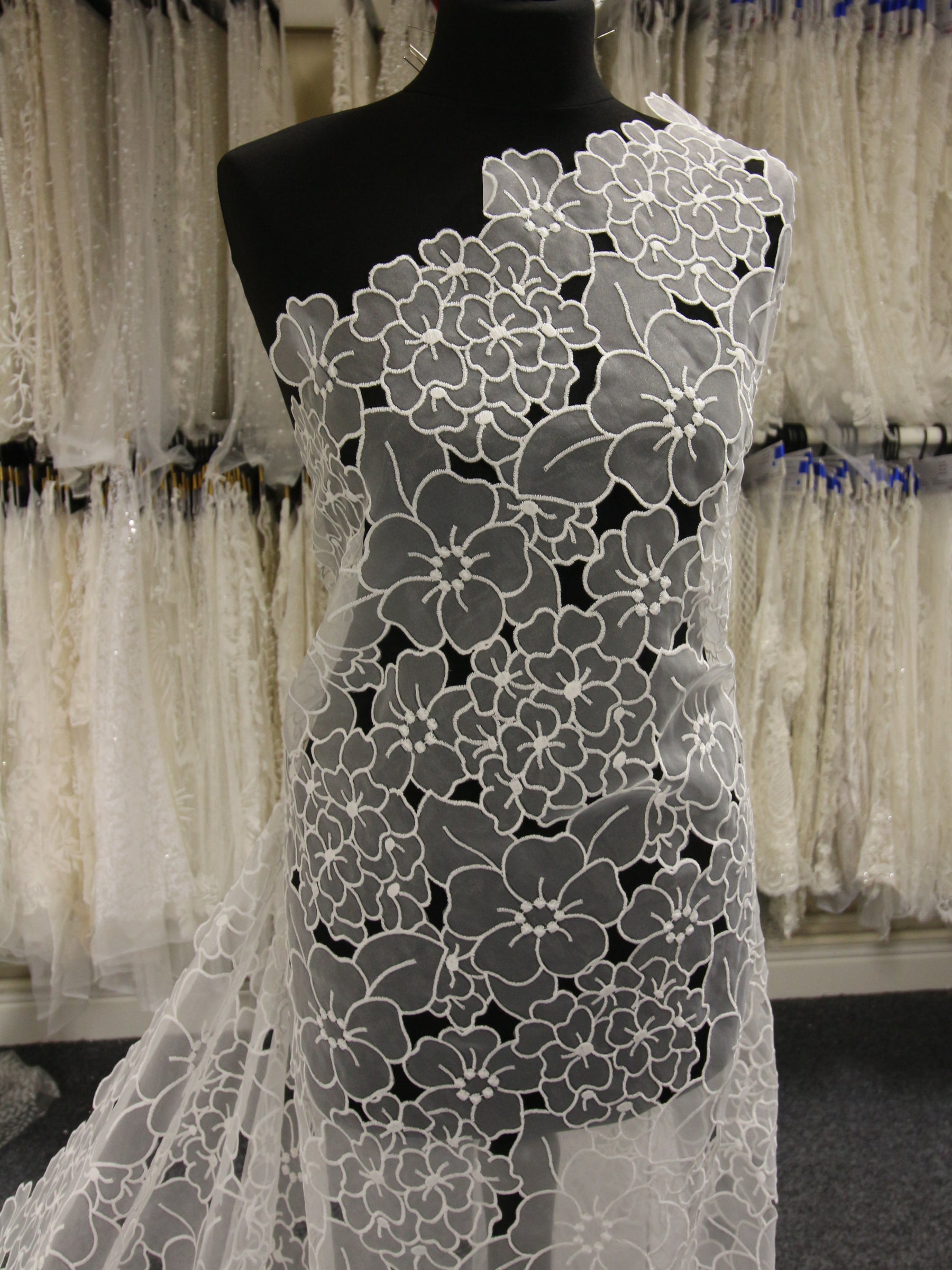 Elfenbeinfarbene Organza-Spitze – Khalisi