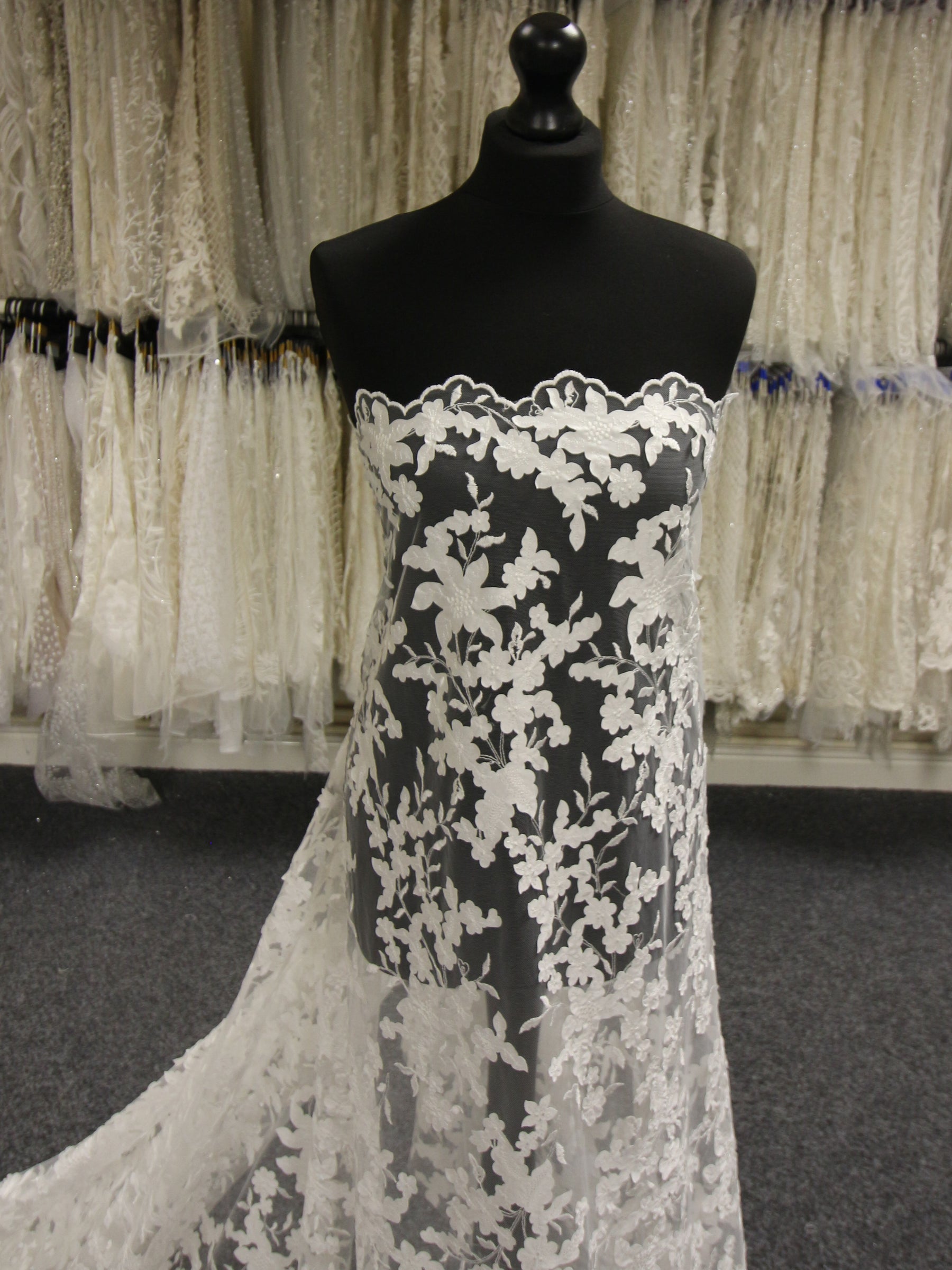 Elfenbeinfarbene Laserspitze – Nasrin