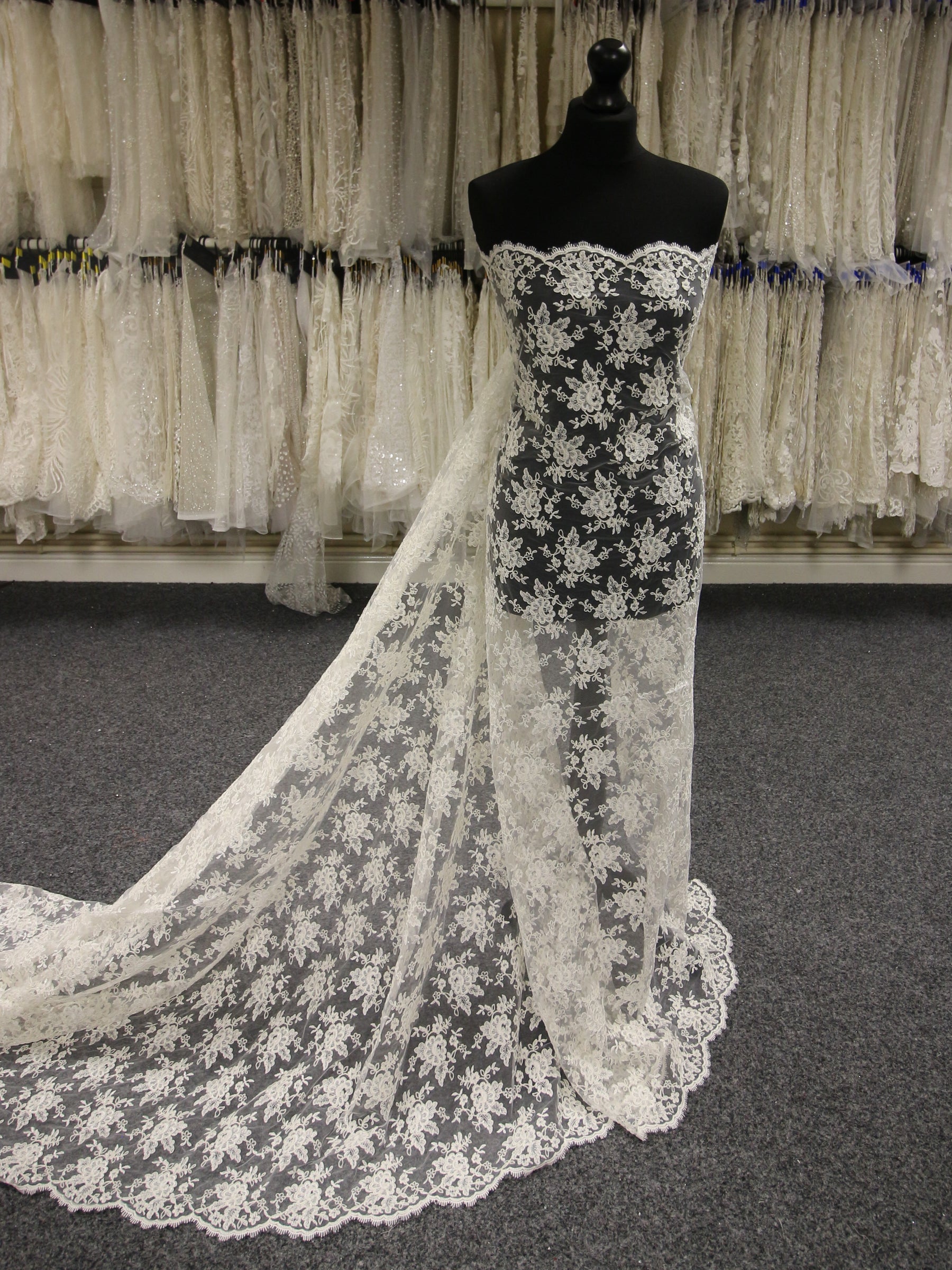 Elfenbeinfarbene Kordelspitze – Philippa