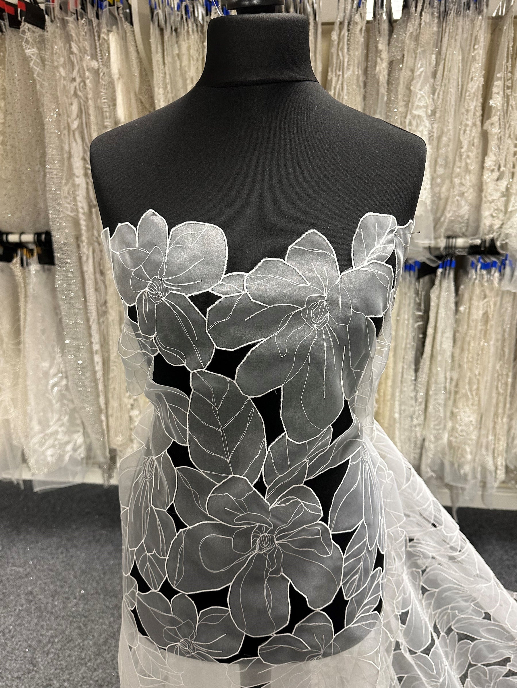 Elfenbeinfarbene Organza-Spitze – Jerza