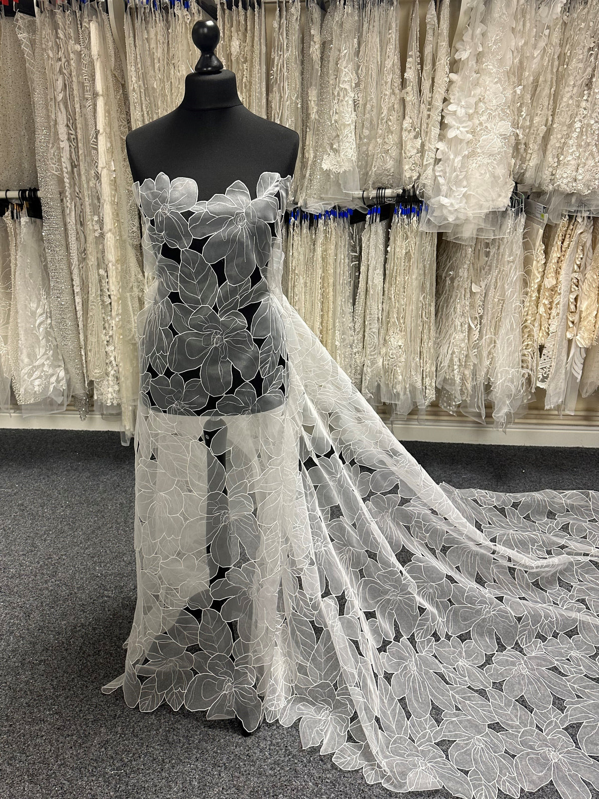 Elfenbeinfarbene Organza-Spitze – Jerza