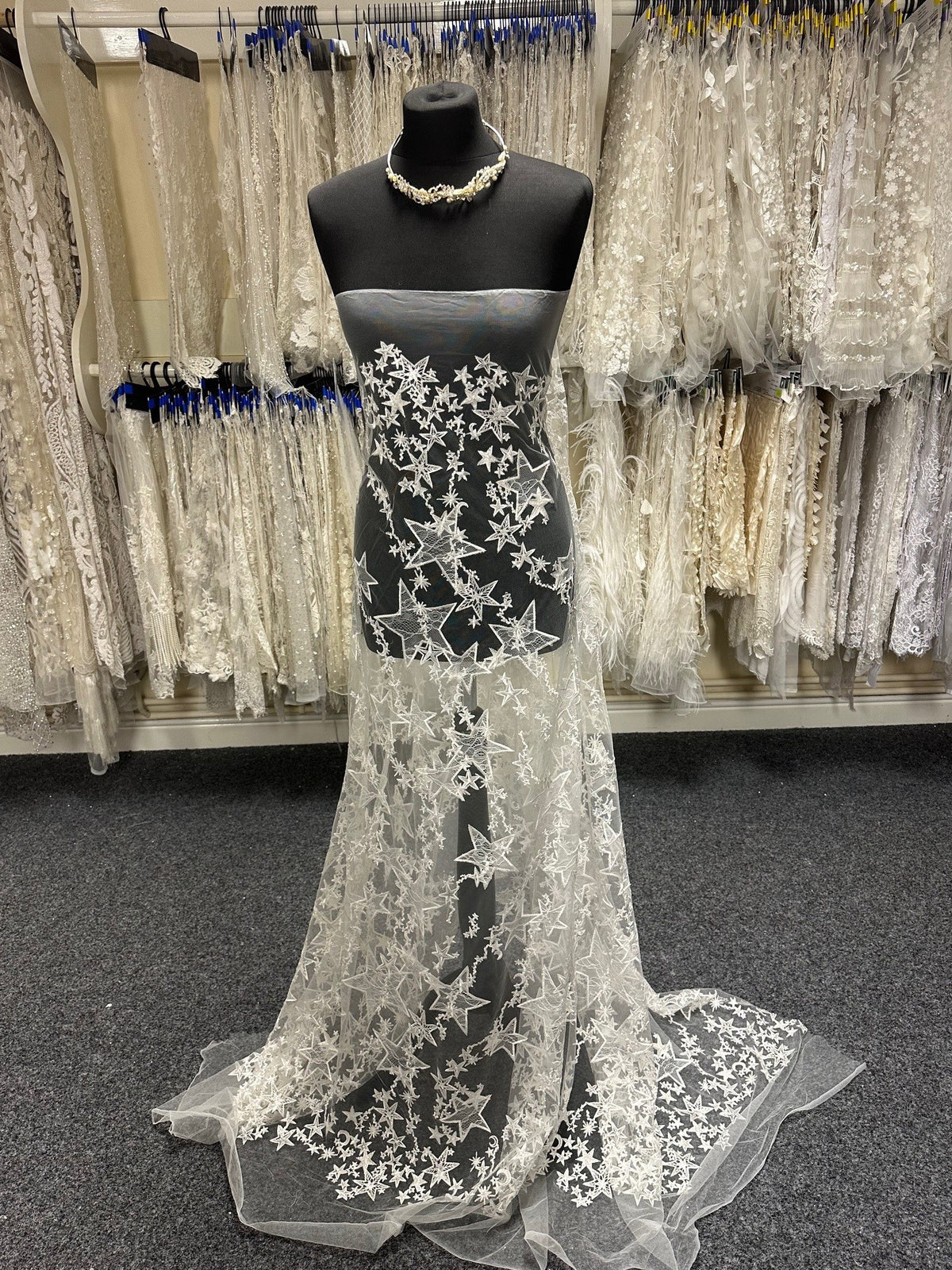 Elfenbeinbestickte Spitze - Pabla