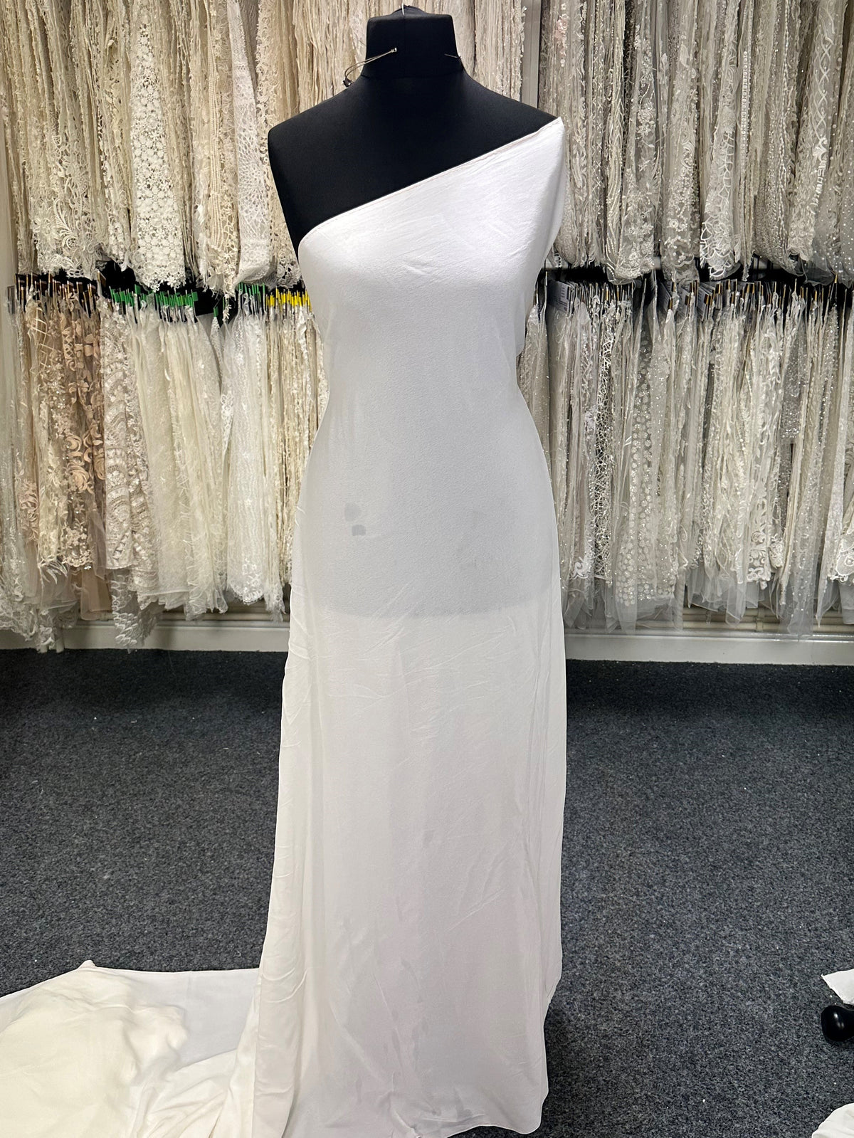 Elfenbeinfarbener Viskosekrepp - Prominence