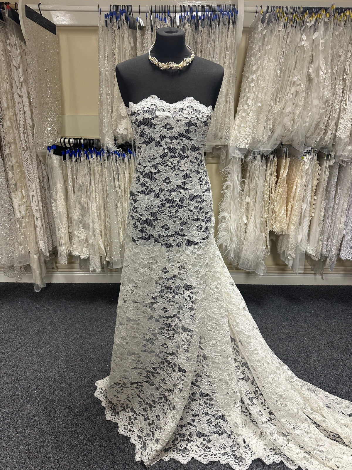 Elfenbeinfarbene Kordelspitze – Dawn