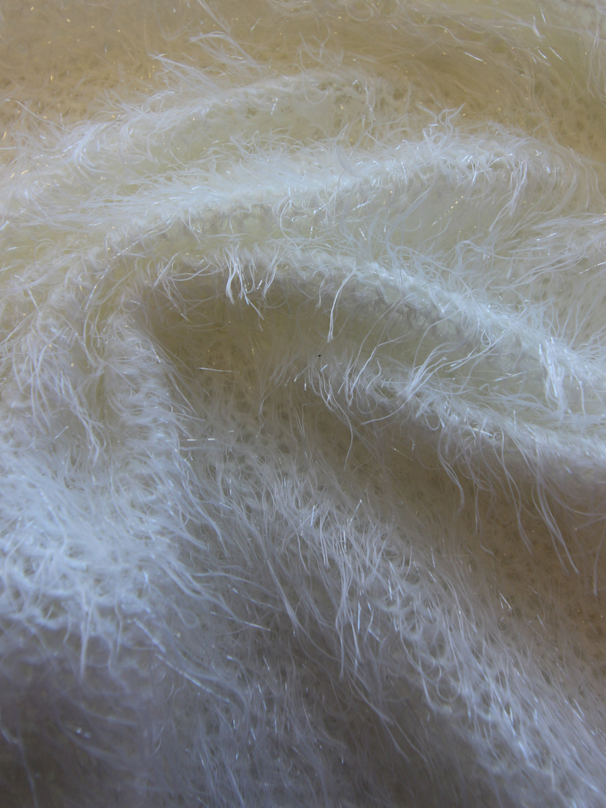 Elfenbeinfarbener Winterstoff – Laine