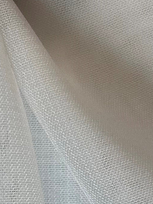 Elfenbeinfarbener Polyester-Chiffon – Benevolence