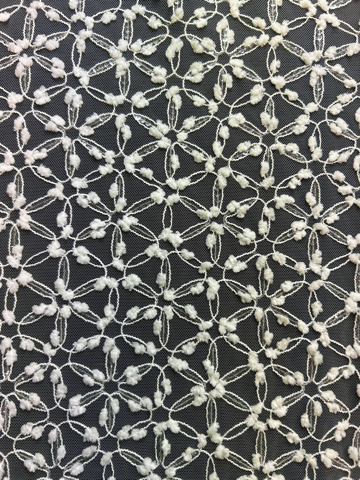 Elfenbeinfarbene bestickte Spitze - Kiana