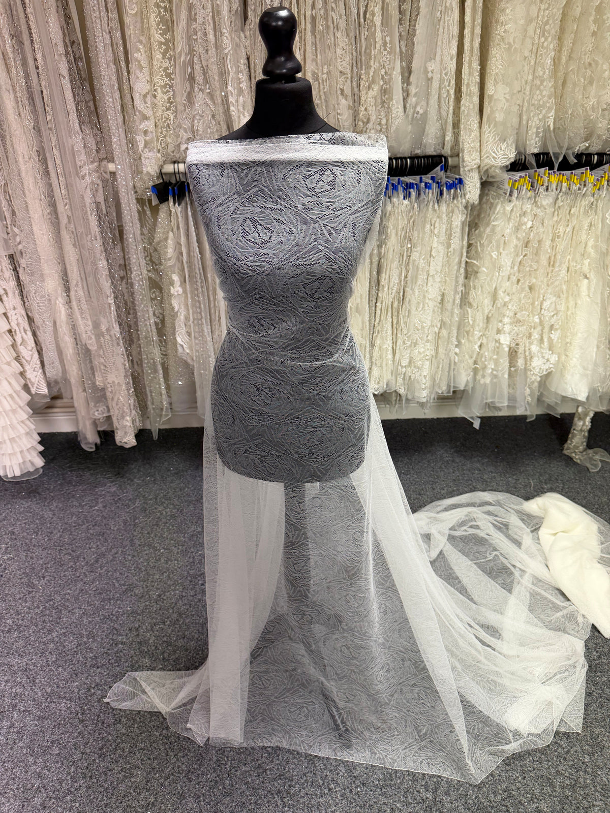 Ivory French Lace - LA2017