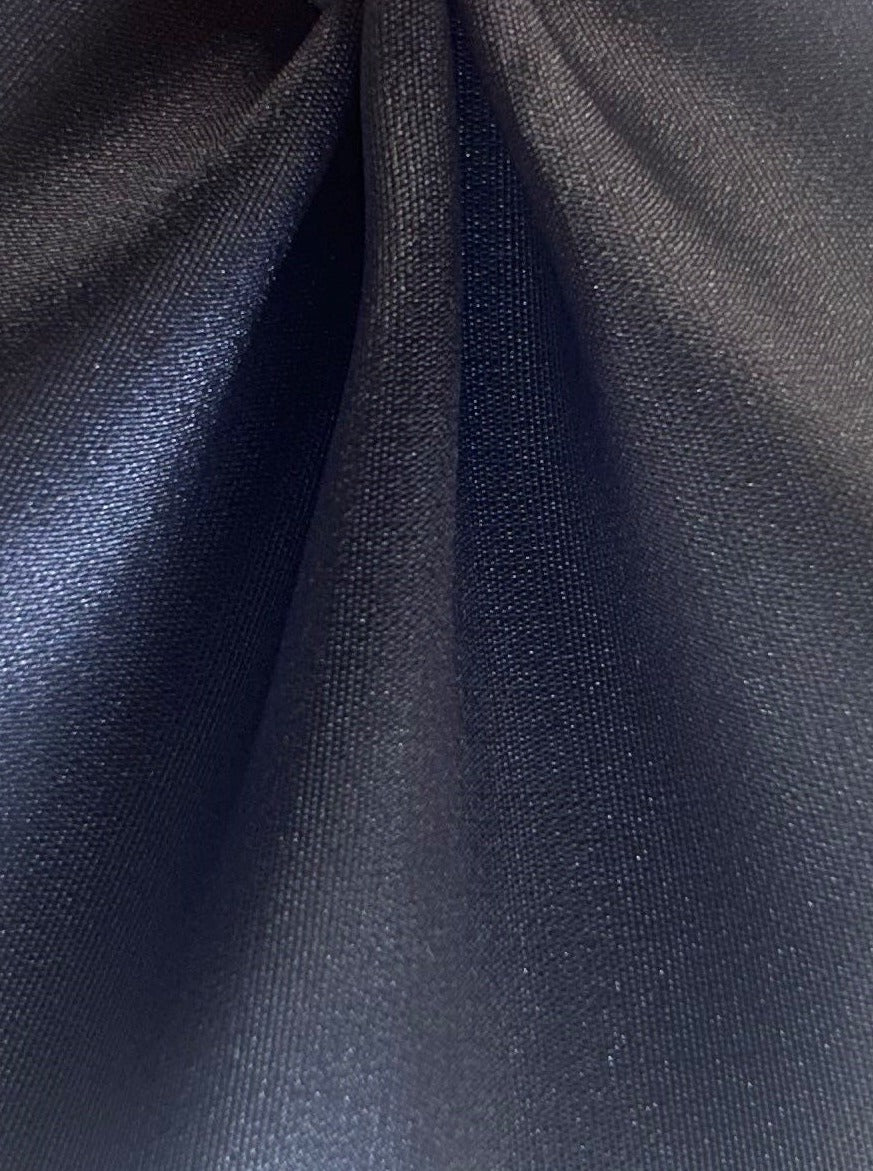 Lavendelfarbener Polyester-Taft – Walzer