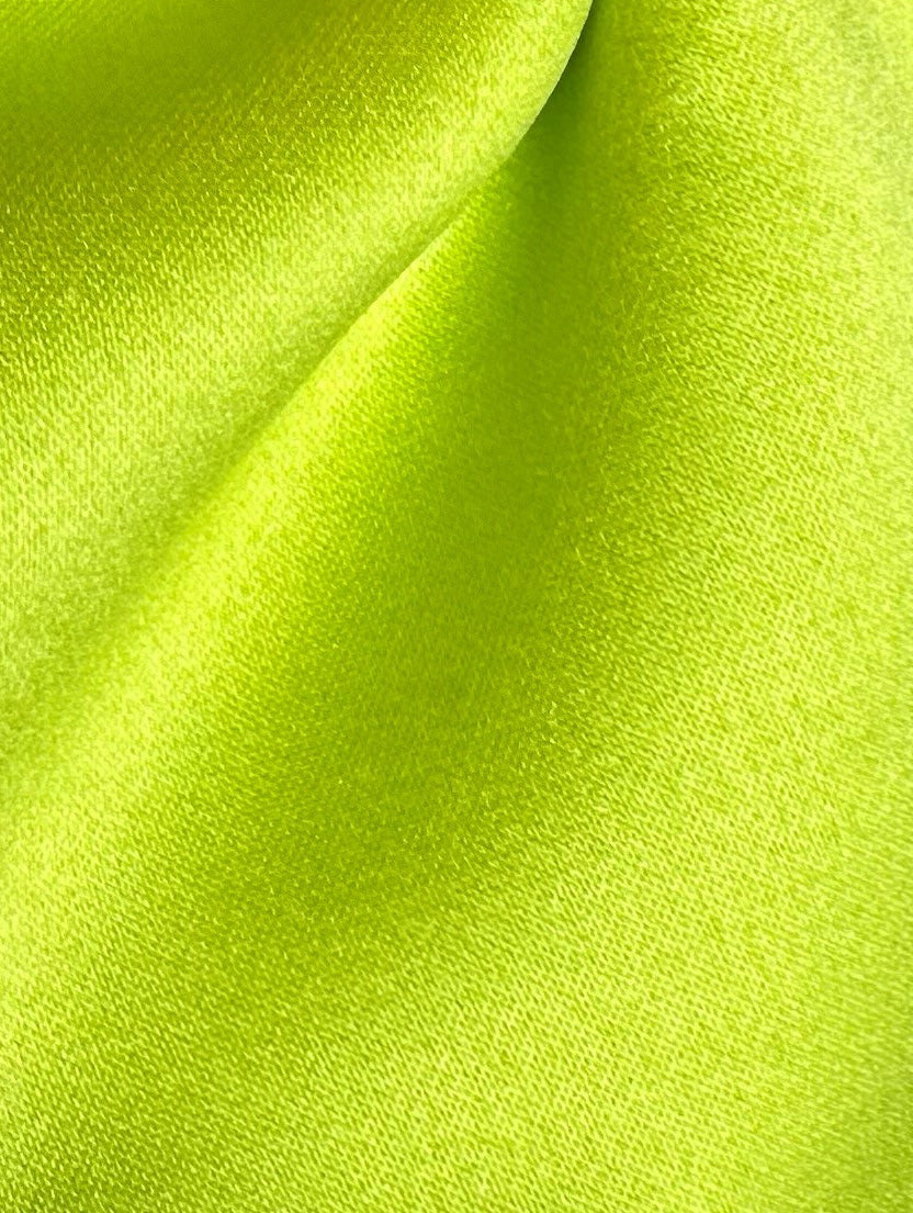 Limettengrüner Polyestersatin – Classique