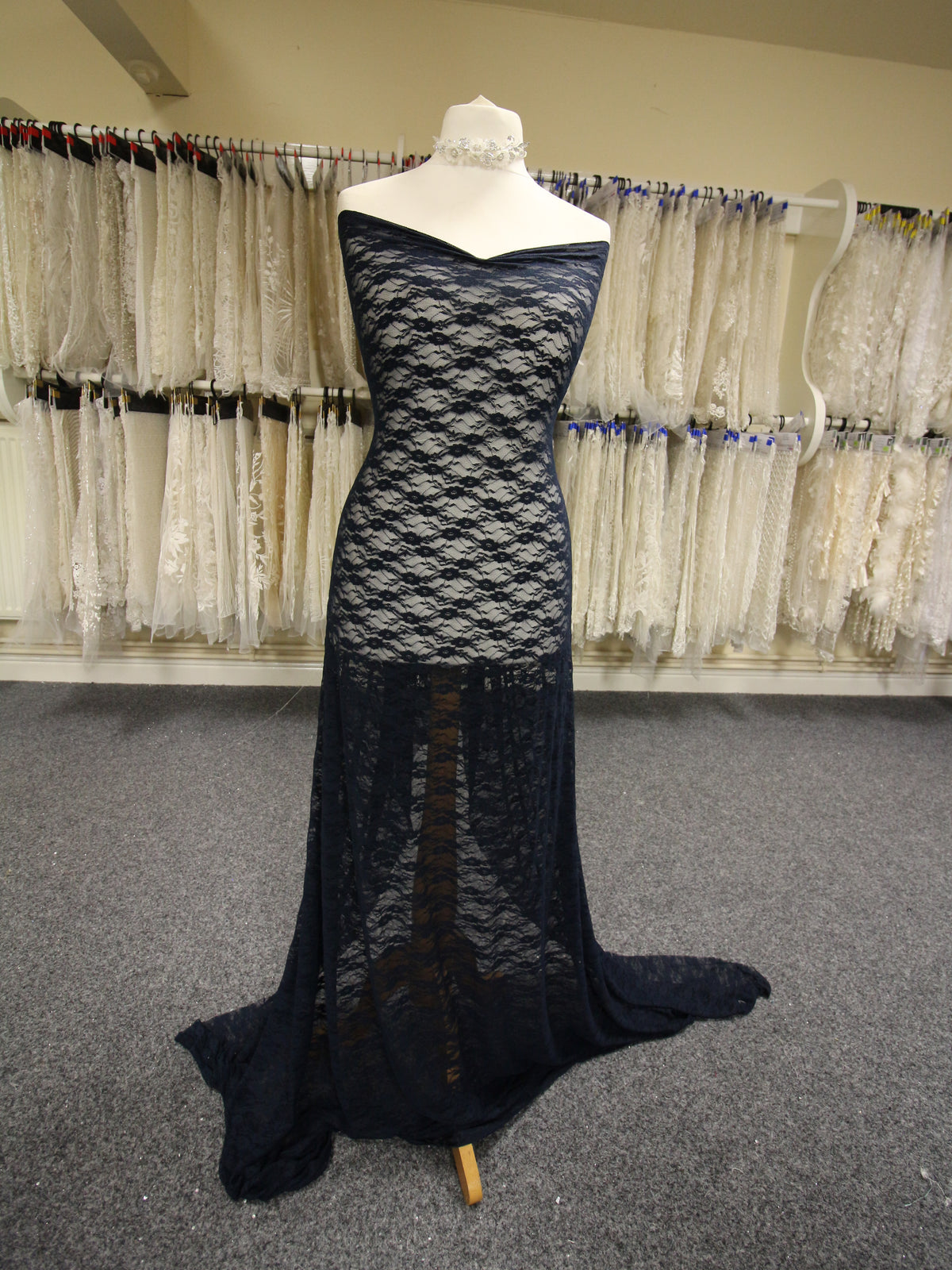 Mitternachtsblaue Stretch-Spitze – Yvonne