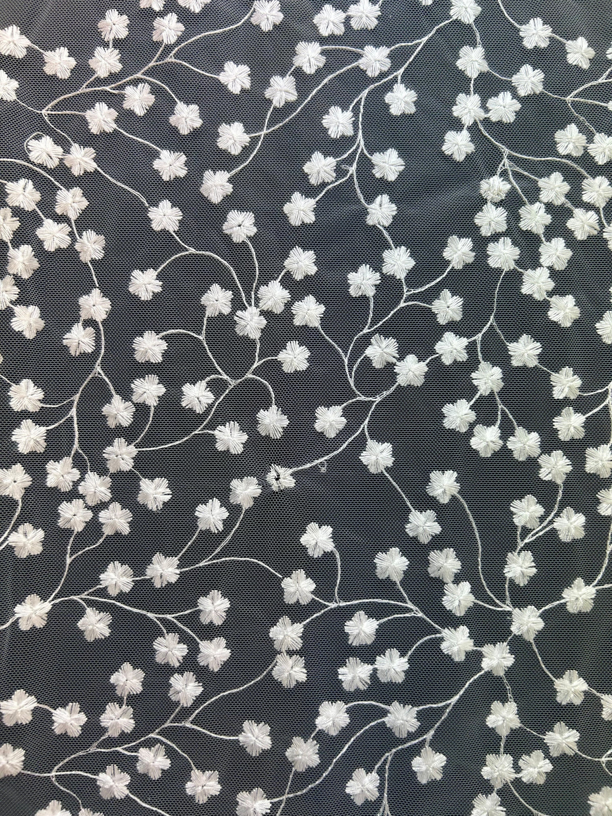 Elfenbeinbestickte Brautspitze - Mortimer