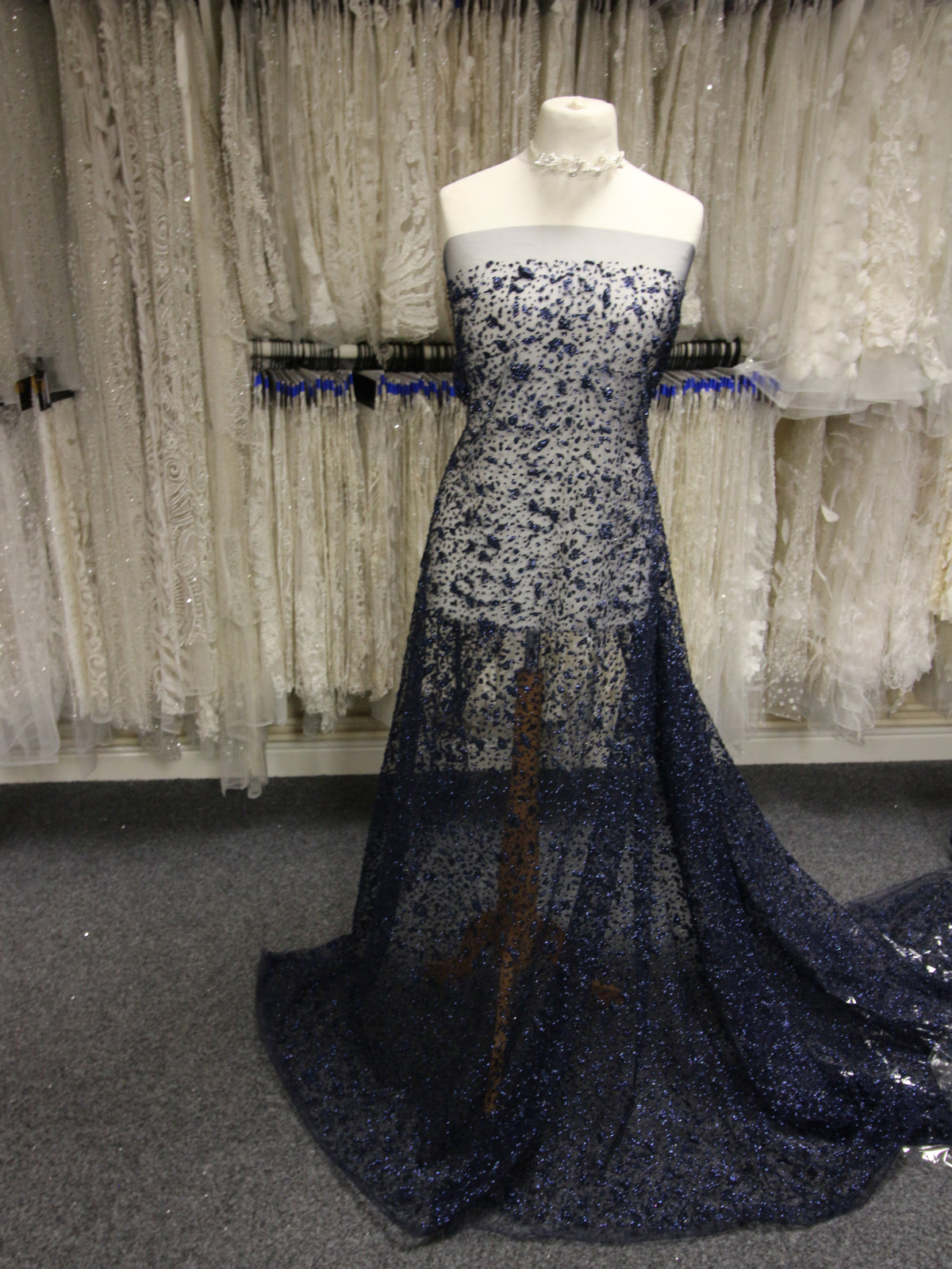 Marineblaue Glitzer-Puff-Spitze – Razzle Dazzle