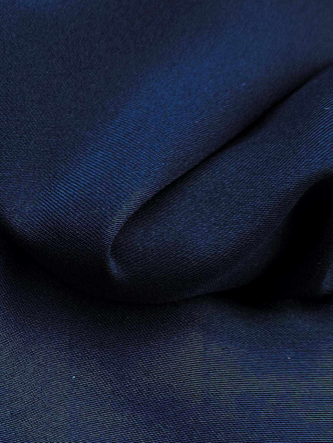 Marineblauer Polyester-Satin – Hubris