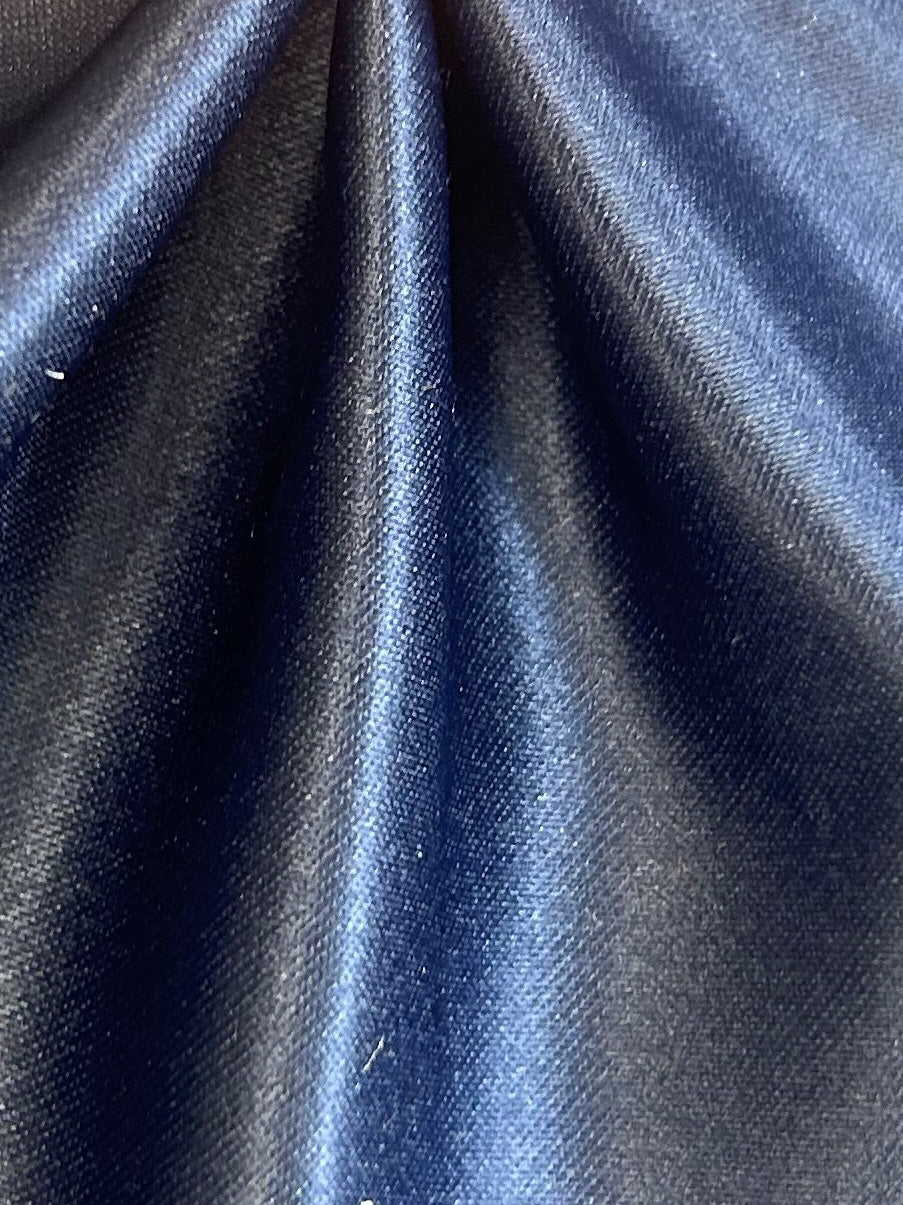 Marineblauer Polyestersatin – Majestätisch