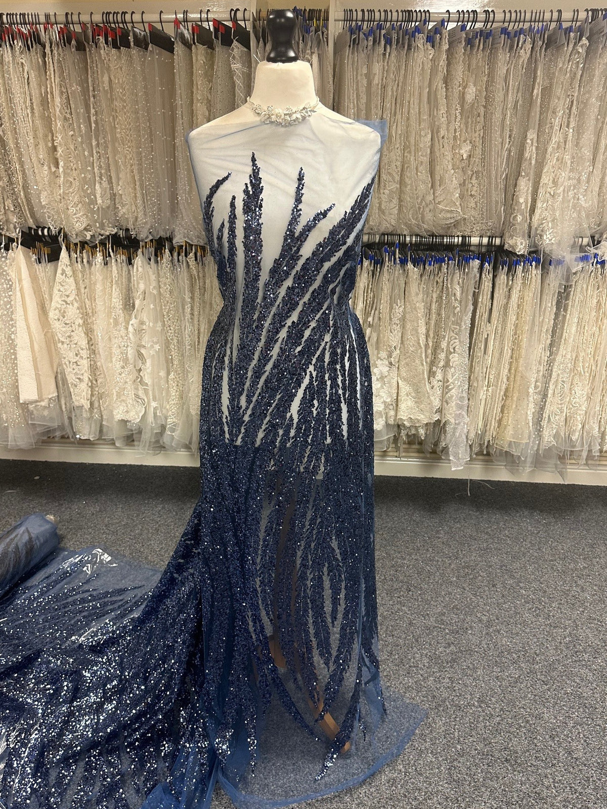 Marineblaue Pailletten-Glitzerspitze – Divine