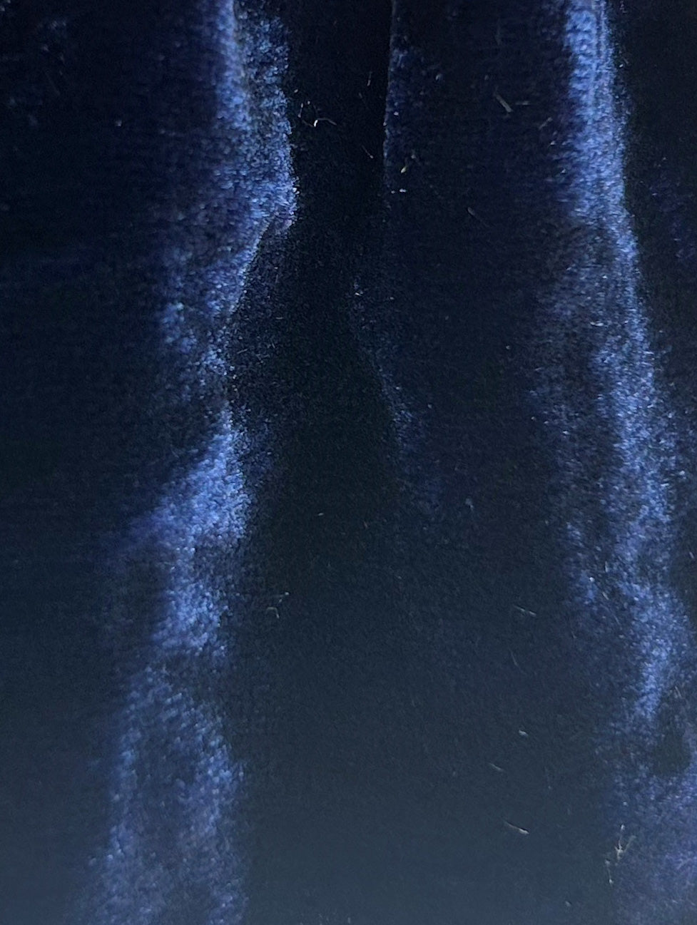 Marineblauer Seidensamt - Vogue