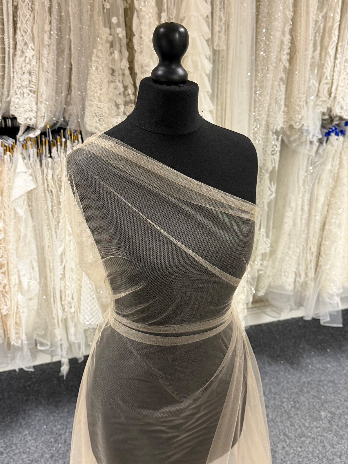 Heller Haut Stretch-Tüll - P32