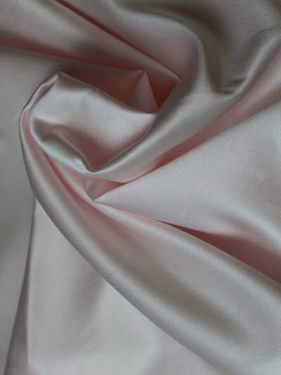 Hellrosa Polyester-Satin (Duchesse) - P42