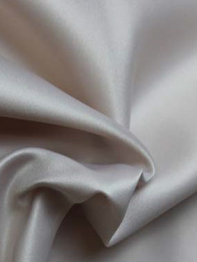 Dunkelrosa Polyester, leichter Duchess-Satin - P44