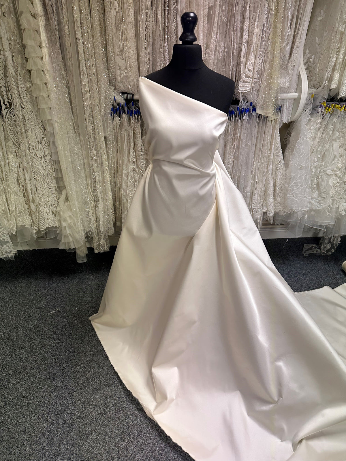 Elfenbeinfarbene Seidenmischung Mikado - P596