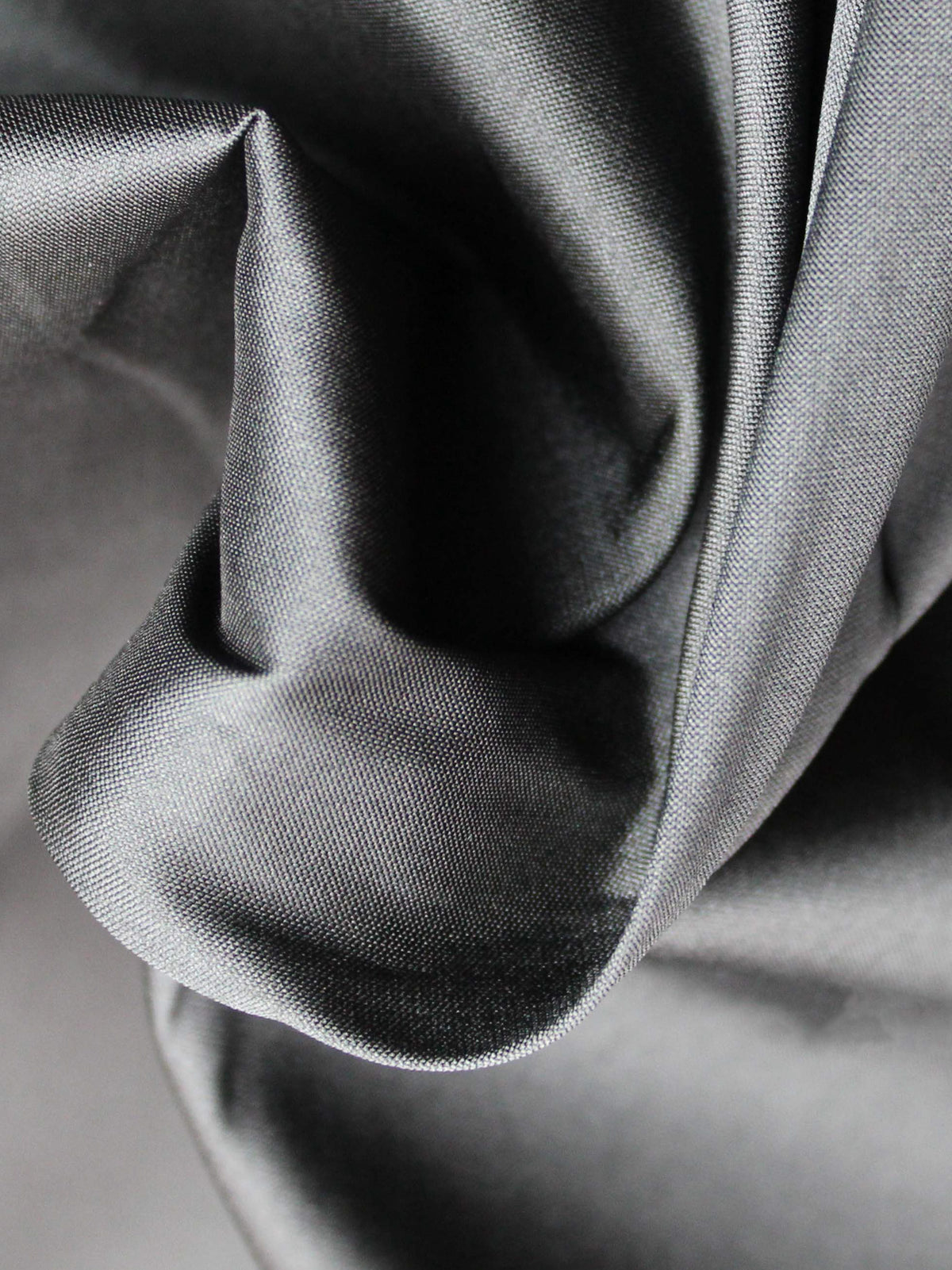 Schwarzer Polyester-Taft - P75