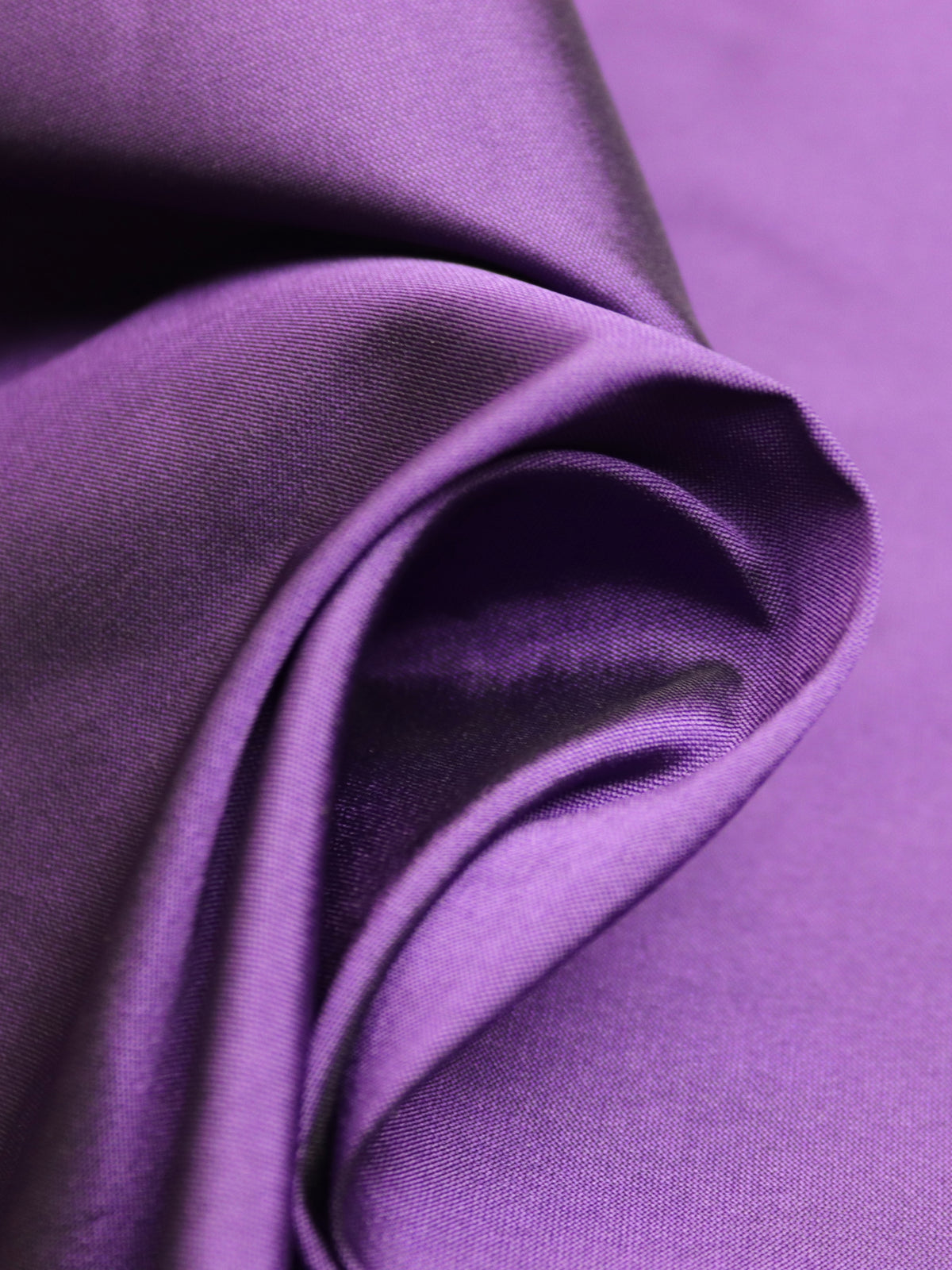 Dunkellila Polyester-Taft - P75