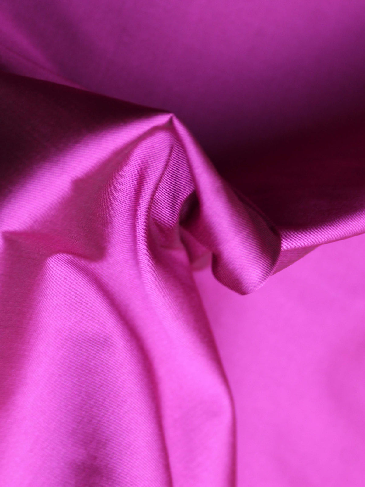 Fuchsia Polyester-Taft - P75