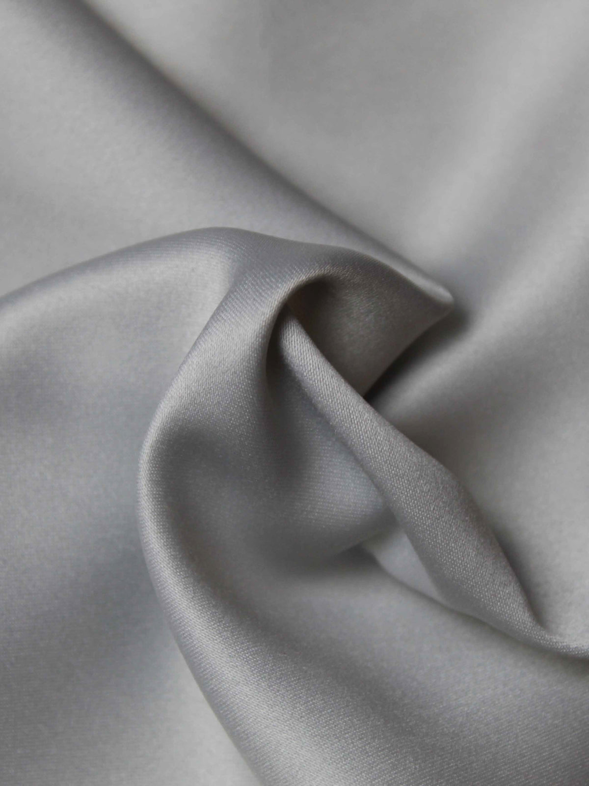 Elfenbeinfarbener weicher Polyester-Satin - Trust